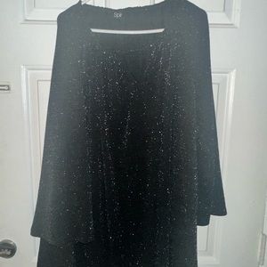 Women’s black sparkle dress- worn 1 rtime. 2xl- flare sleeves and pockets